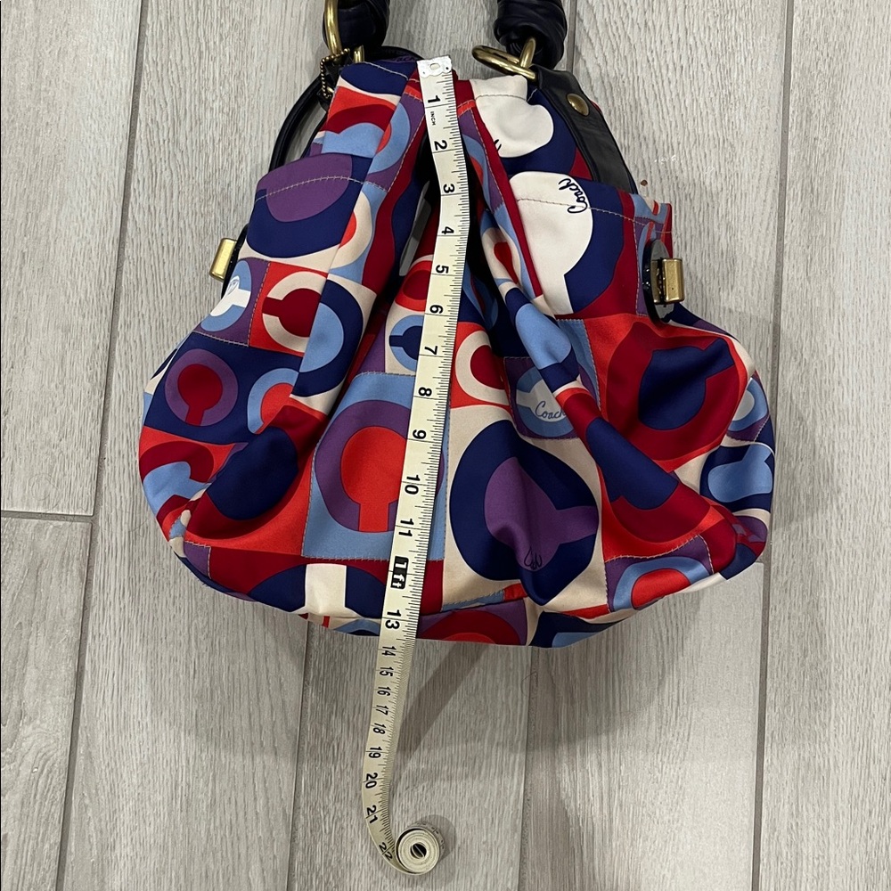 COACH Shoulder Bag Graphic Op Art Resort Collection With Charms - Picture 16 of 16